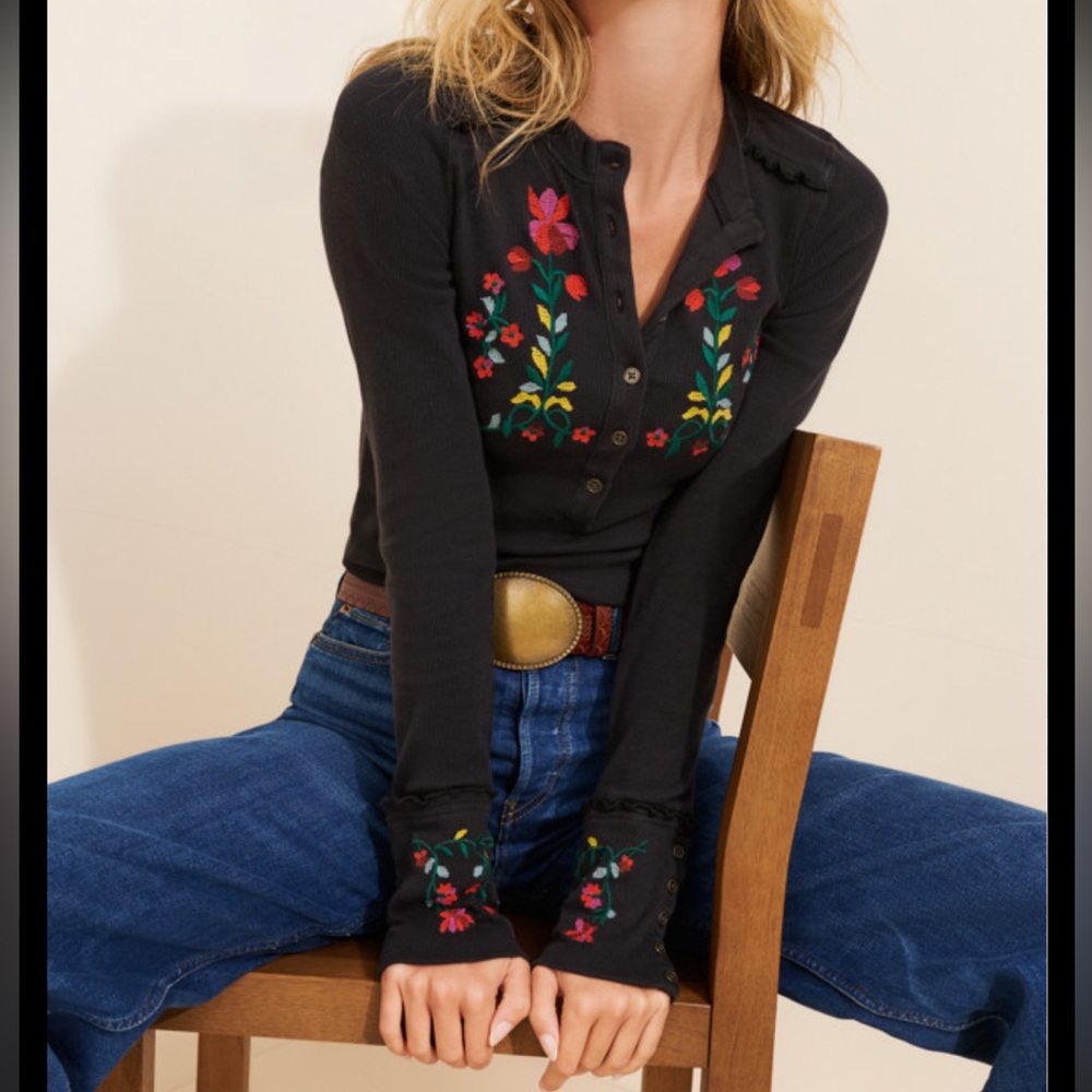 NWOT Free People Fleur Embroidered Henley Cuff Top in Black